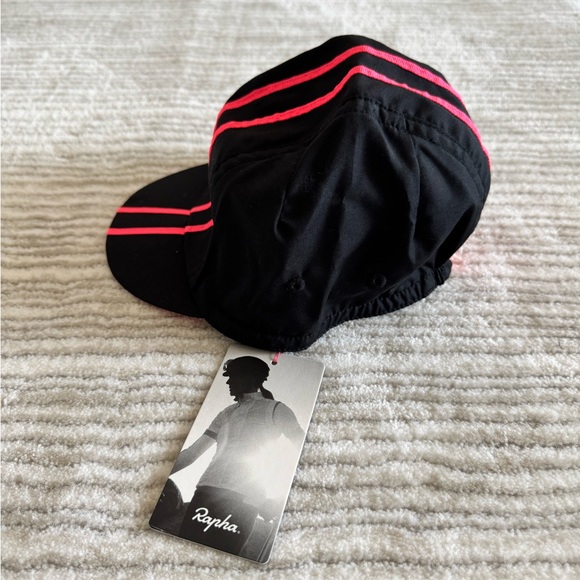 NWT Rapha Cycling Cap women’s Souplesse Cycling Cap black with neon pink stripe - Picture 6 of 8
